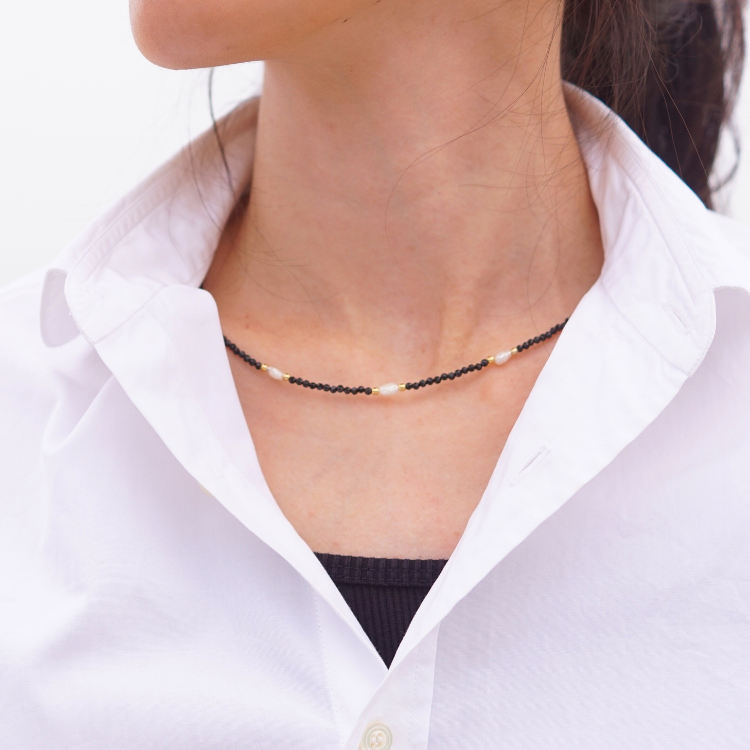 三女神モチーフ真珠×ブラックスピネルネックレス《トンプソンズ